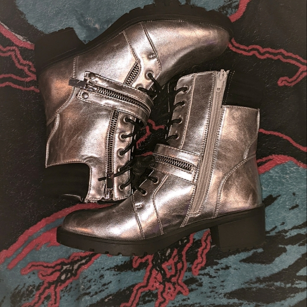 Kenneth Cole combat boots